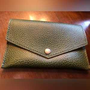 🦄NEW Portland Leather Goods Large Envelope Wallet in Avocado